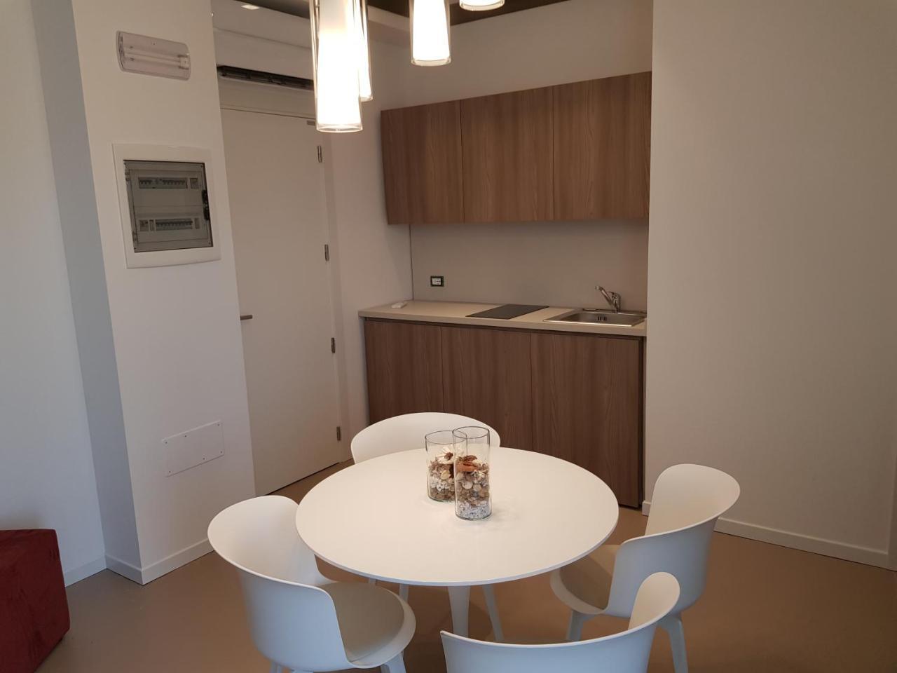 Venus Suites チェルヴィア エクステリア 写真