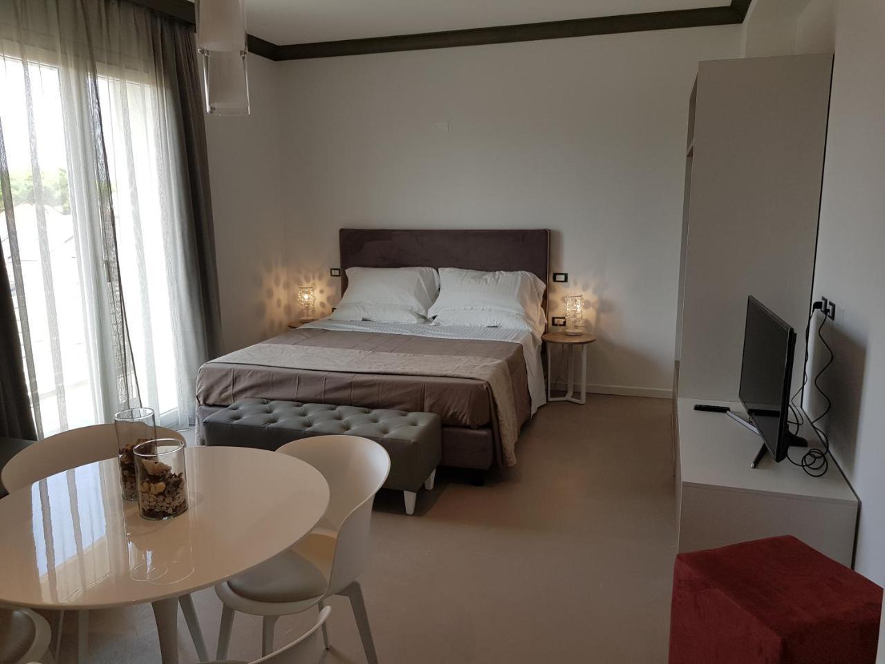 Venus Suites チェルヴィア エクステリア 写真
