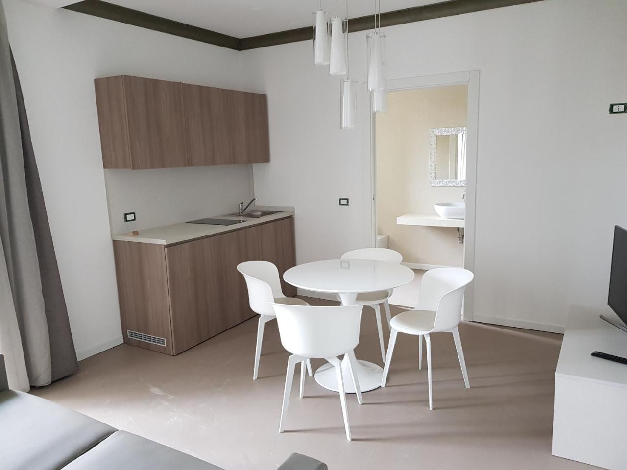 Venus Suites チェルヴィア エクステリア 写真