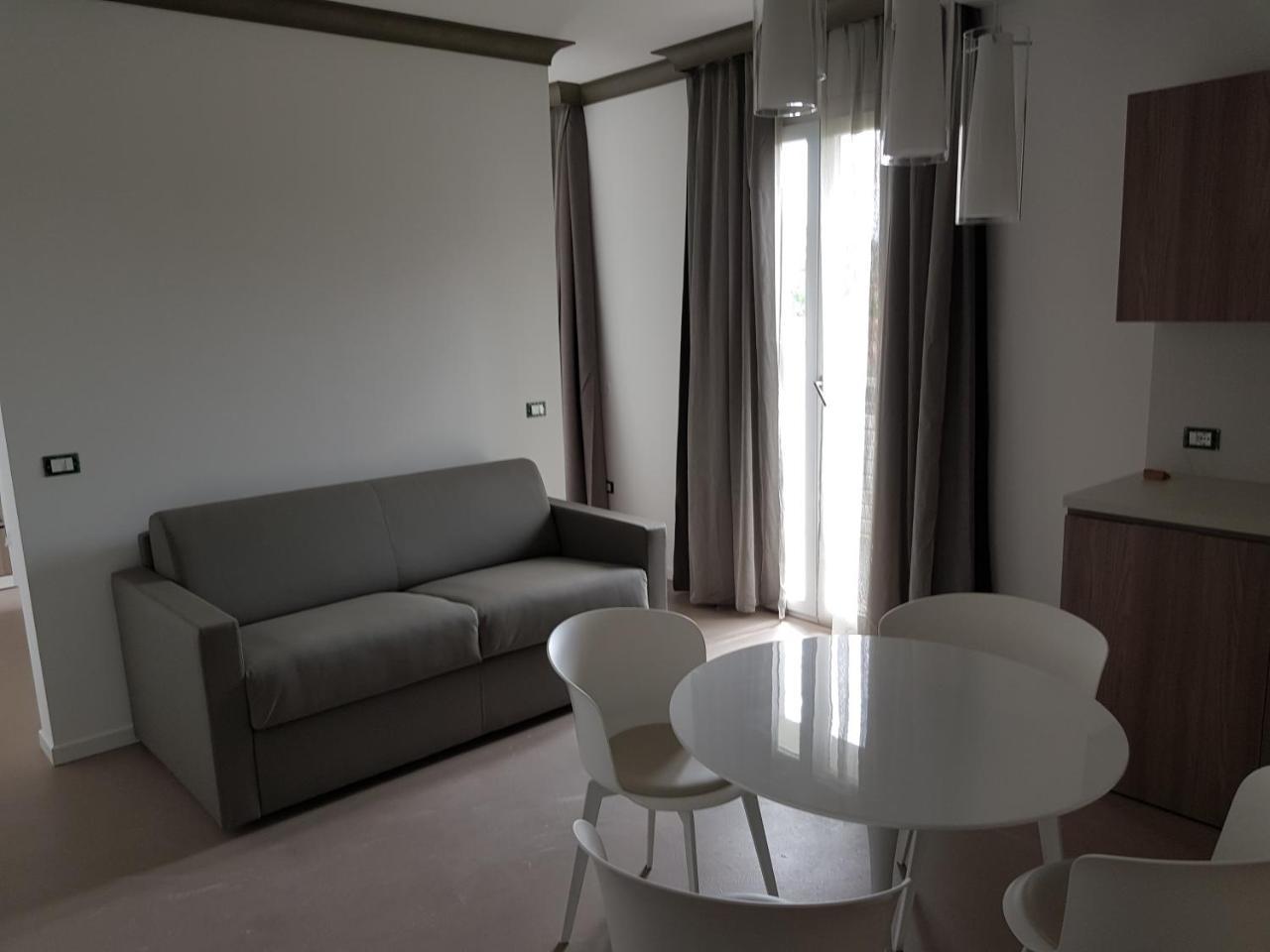Venus Suites チェルヴィア エクステリア 写真