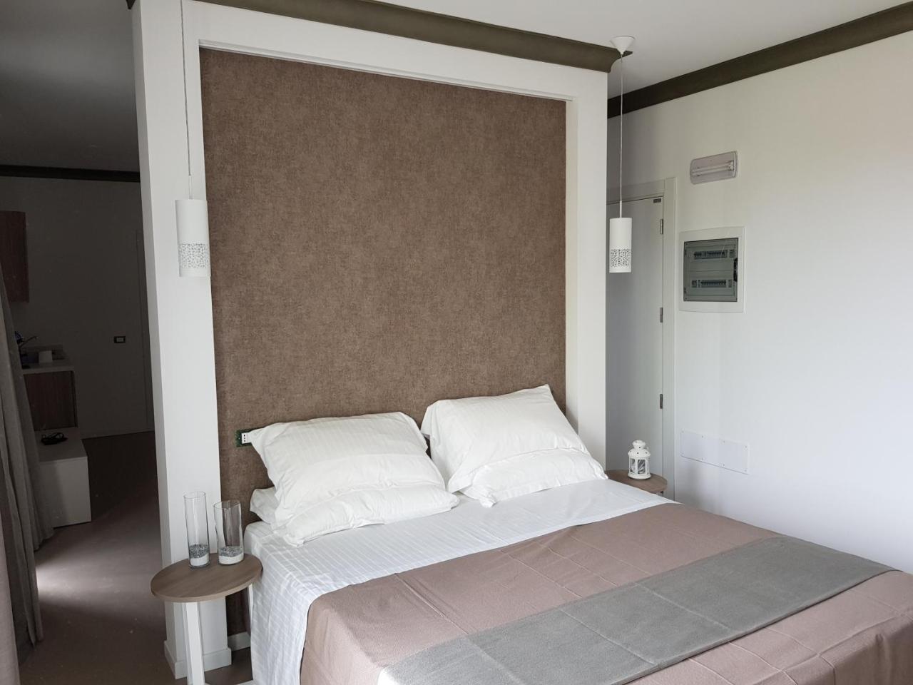 Venus Suites チェルヴィア エクステリア 写真