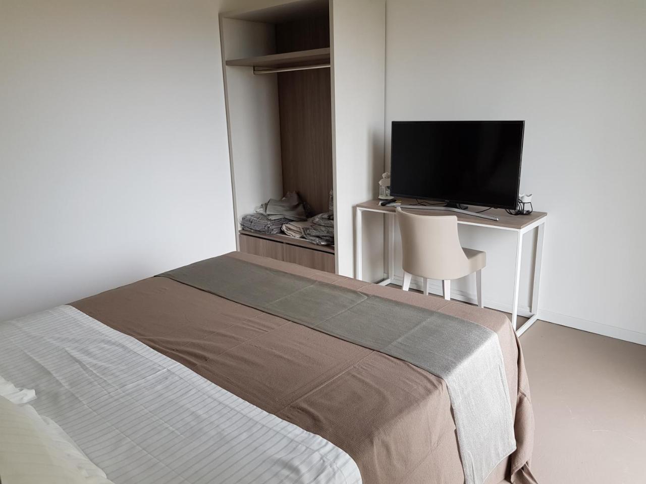 Venus Suites チェルヴィア エクステリア 写真