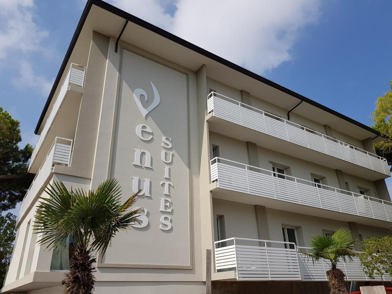 Venus Suites チェルヴィア エクステリア 写真